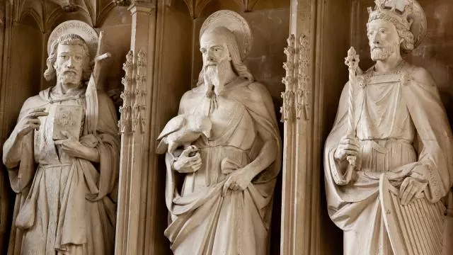 Close up image of New College chapel